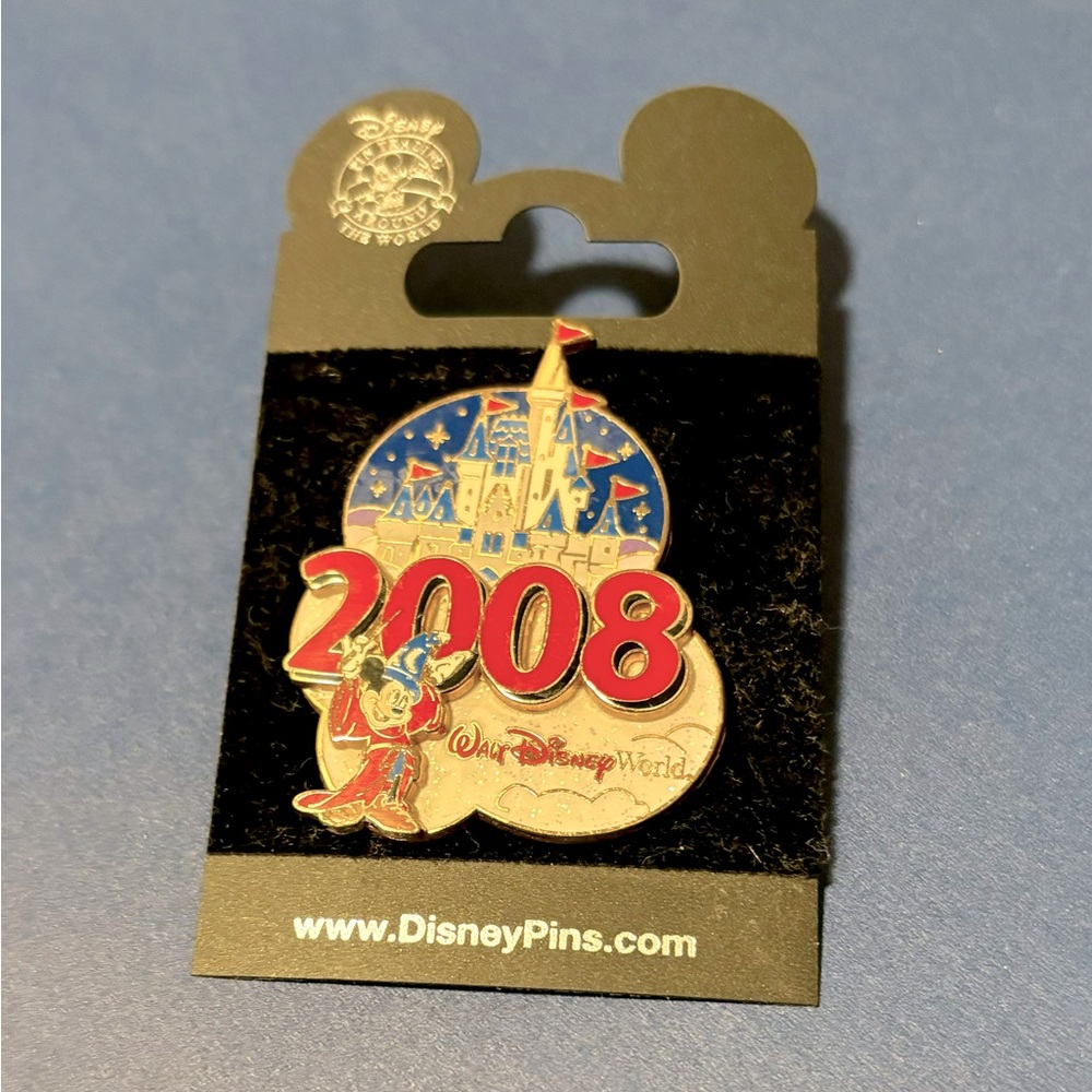 2008 Walt Disney world collectors pin.